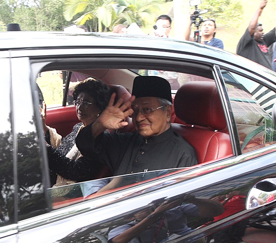 马哈迪二度任相