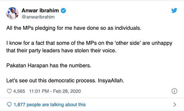 安华宣称有足够议席出任第8任首相