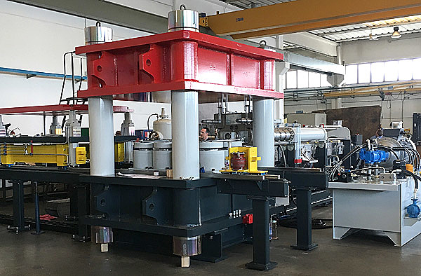 Local circular ECOnomy by an innovative approach for recycling paper industry PULper waste into new PLASTic pallet (LIFE ECO-PULPLAST)