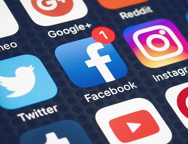 REDES SOCIALES EN LOS MOVILES