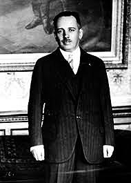 Alberto j. Pañi: pública la instrucción rudimentaria en la república.