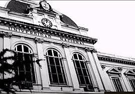 La Universidad Nacional y el gobierno sostenian una relación conflictiva.