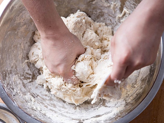 Make the dough.