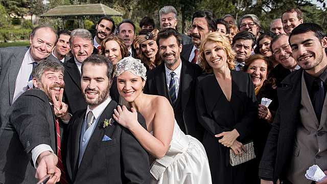 EP_20 El Ministerio al completo asiste a la boda de dos funcionarios.