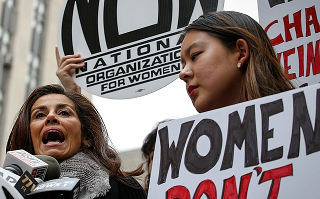 Se funda la Organización Nacional de Mujeres en EE.UU