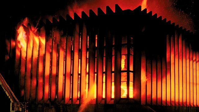 HOLOCAUSTOS DEL PALACIO