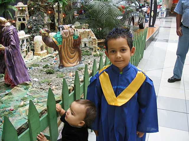 Mi hermano se graduó