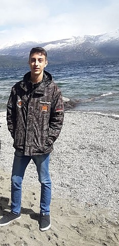 Mi hermano Bauty se fue a Bariloche.
