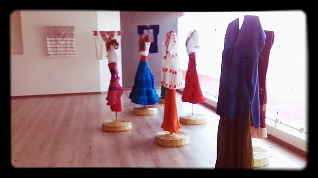 "ROSAS Y REVELACIONES"