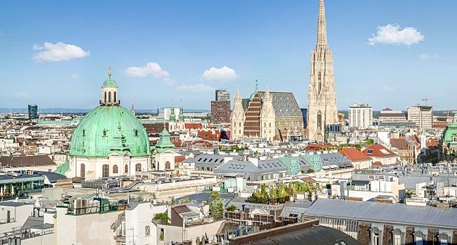 Se muda de Caldas a Austria