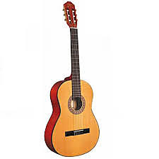 Siglo XIV Primera versión de la guitarra española