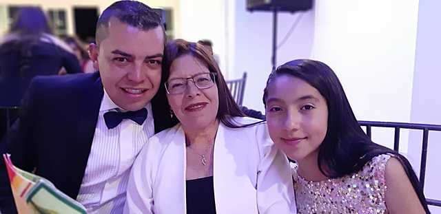 LA ARTIFICE DE ESTA HISTORIA