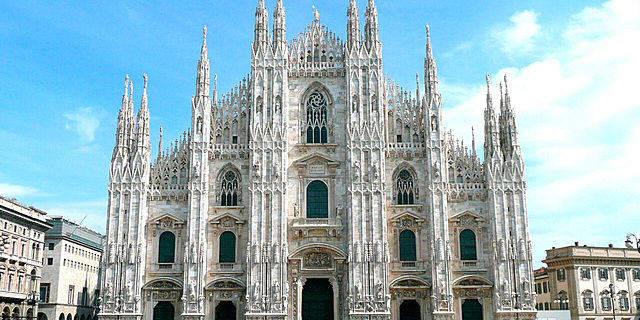Comienza la construcción de la Catedral de Milan