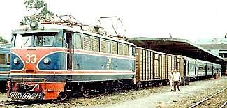 Construcción del ferrocarril eléctrico al Pacifico.