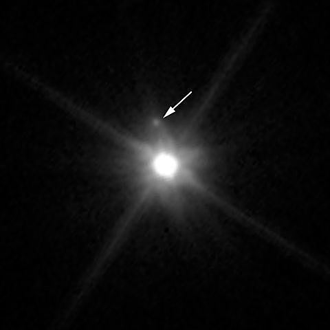 The discovery of S/2015 (136472) 1, Makemake dwarf planet moon, by Hubble Space Telescope
