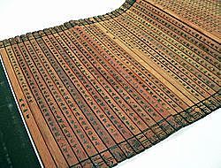 Madera, tablillas de cera, corteza de árboles, huesos.