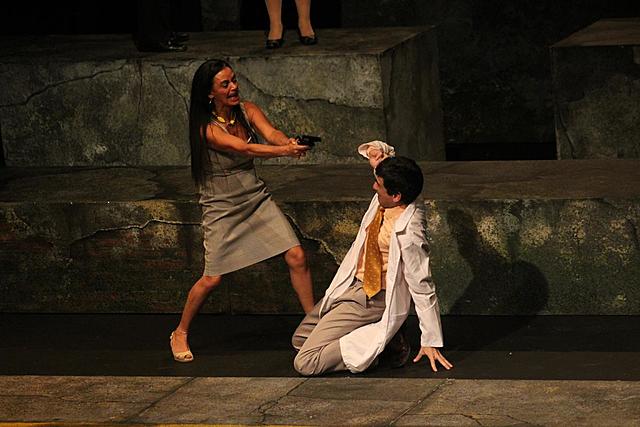 Idiotas contemplando la nieve