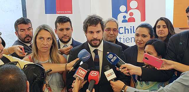 DEM llama a extranjeros a obtener la Clave Única