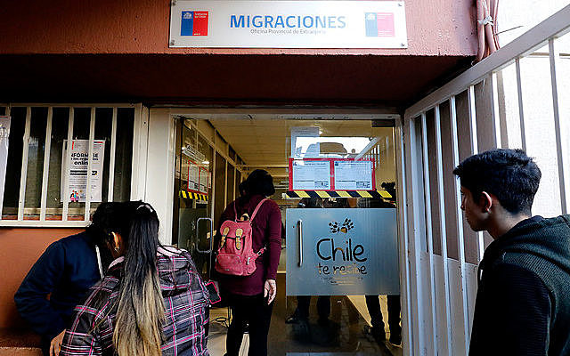 Nuevos trámites en línea de Extranjería disminuirán hasta un 30% el tiempo de espera para migrantes