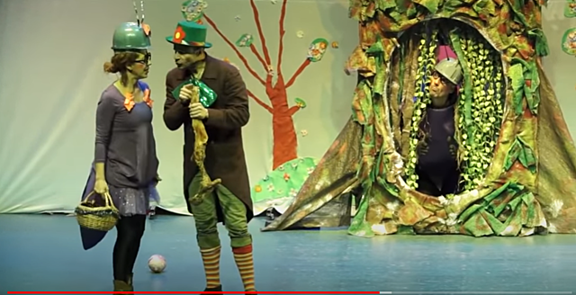 "La cigarra y la hormiga"