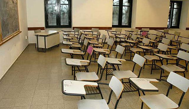 SEPARACIÓN DE LA ENSEÑANZA SECUNDARIA DELA ORBITA UNIVERSITARIA.