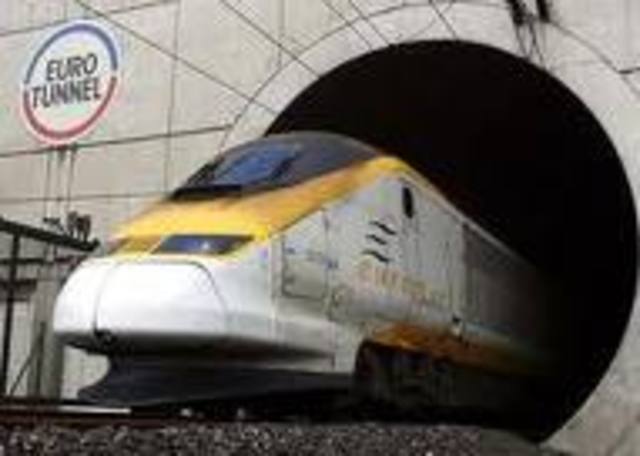 channel tunnel opens connecting Britian and France