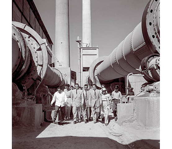Surge la industria del cemento