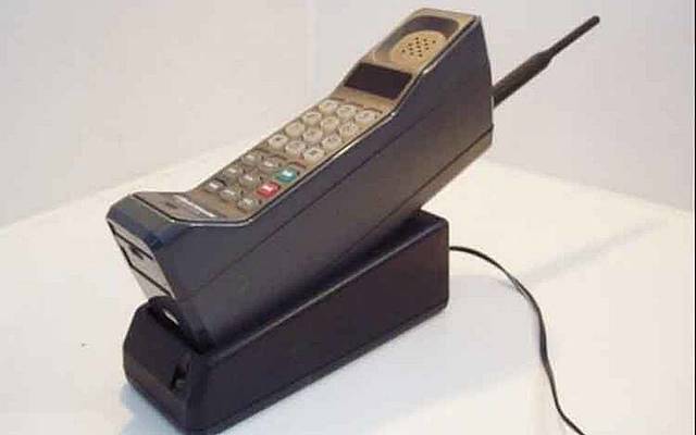 primera llamada por teléfono celular