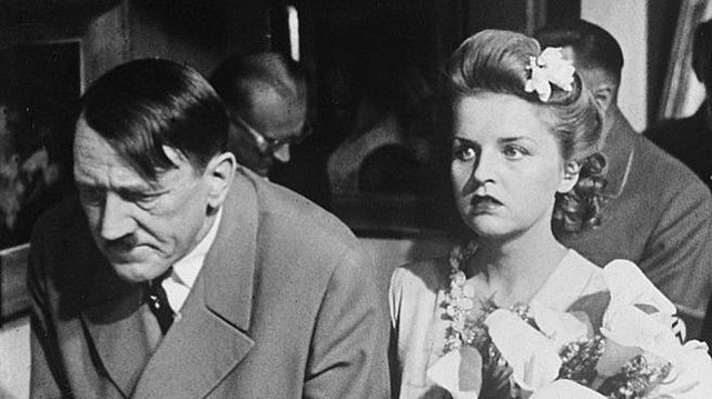 Hitler y Eva Braun se suicidan
