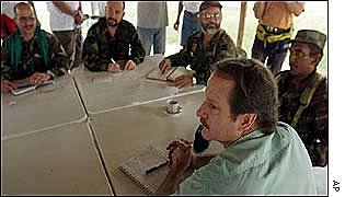 James Lemoyne dialoga con las FARC