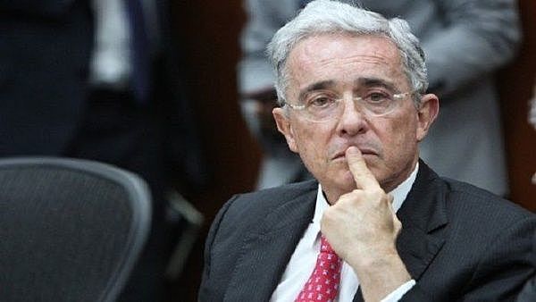 ÁLVARO URIBE VELEZ: