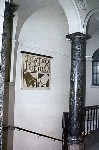 Barletta es expulsado del edificio por los militares