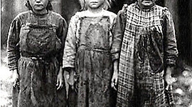 Timeline: TRAS LOS PASOS DE LA INFANCIA Y LA ADOLESCENCIA