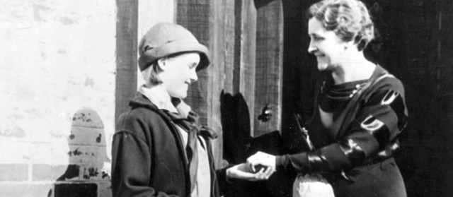 The Start of Girl Scout Cookies