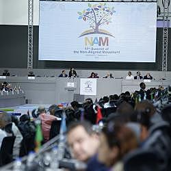 Colombia entra a los países no alineados