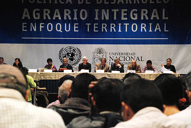 Se firma del acuerdo sobre Política de Desarrollo Agrario Integral