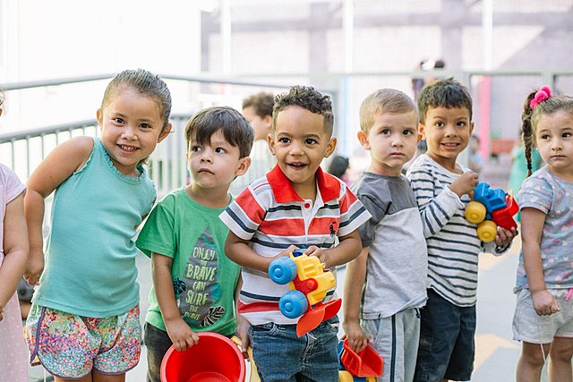 INICIOS DE LA NOCIÓN DE INFANCIA (1600-1700)