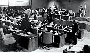 GAVIRIA CONVOCA A LA ASAMBLEA NACIONAL CONSTITUYENTE