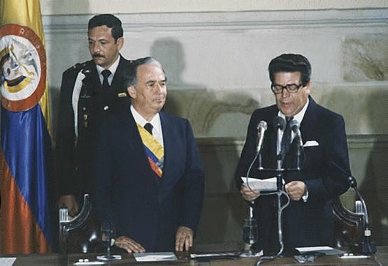 Belisario Betancur es elegido presidente