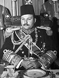 Egypt crowns Farouk as king
