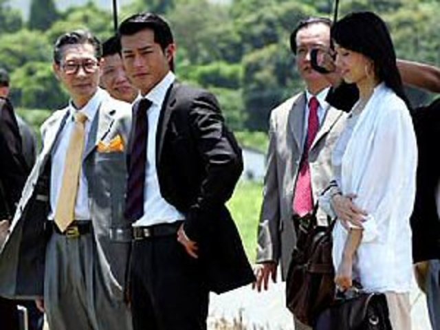 Wo-Shing-Wo takes control of Hong-Kong's organized crime racket