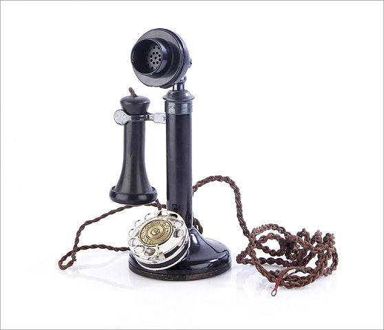 telefono vela en baquelita