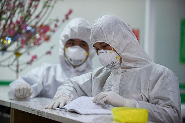 PRIMERA MUERTE FUERA DE CHINA