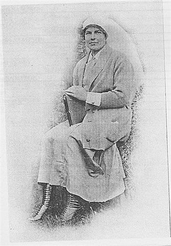 Mae Belle Sampson ~ Rating: +1 (!)