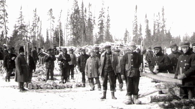 Internment of Canadians of "enemy" origin during WW1 (-2)