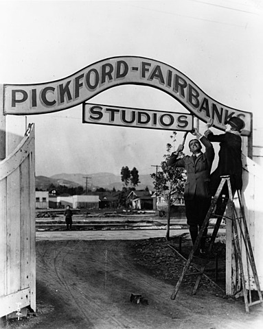 mary pickford opens studio