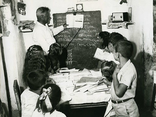 Educación Preescolar y Primaria  “Aprender haciendo”