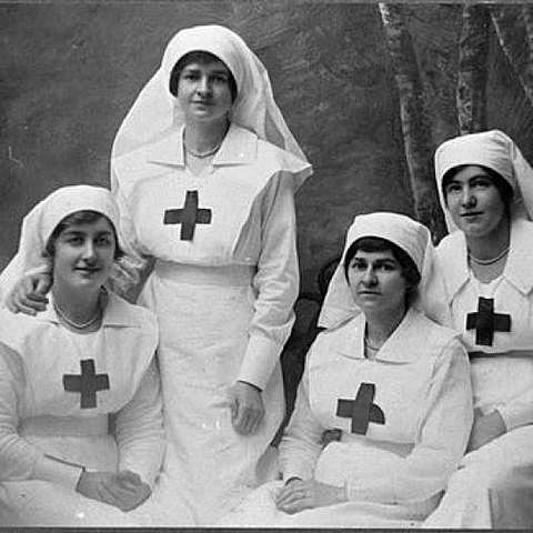 Mae Belle Sampson, Katherine MacDonald and Nurses Overseas (+1) *