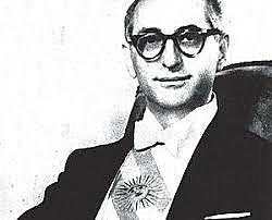 Gobierno Frondizi. Ley 14.473 Estatuto del Docente Nacional, equiparo sueldo de los docentes oficiales con los y la Ley de Universidades privadas