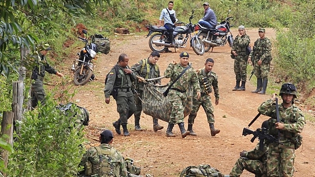 ataca un campamento de las FARC